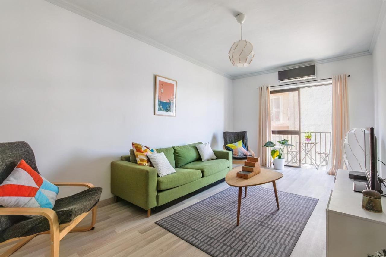 Stylish 3 Bedroom Apartment - St. Julians - 5 Mins From Balluta Bay San Ġiljan Buitenkant foto